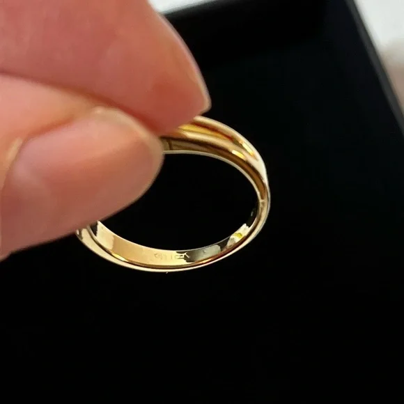 18k Gold Solitaire Diamond Ring. Diamond is .25ct S1 G; 3.5 grams. Size 4.5 - Picture 15 of 16